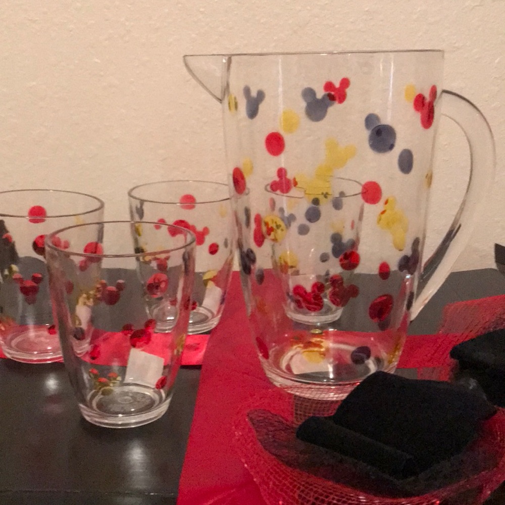 Original Disney pitcher with 4 cups